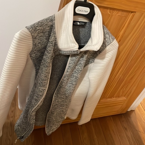 North face fleece jacket - Picture 2 of 6